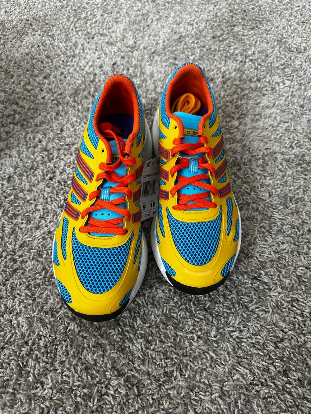 Adidas Aruku running sneakers